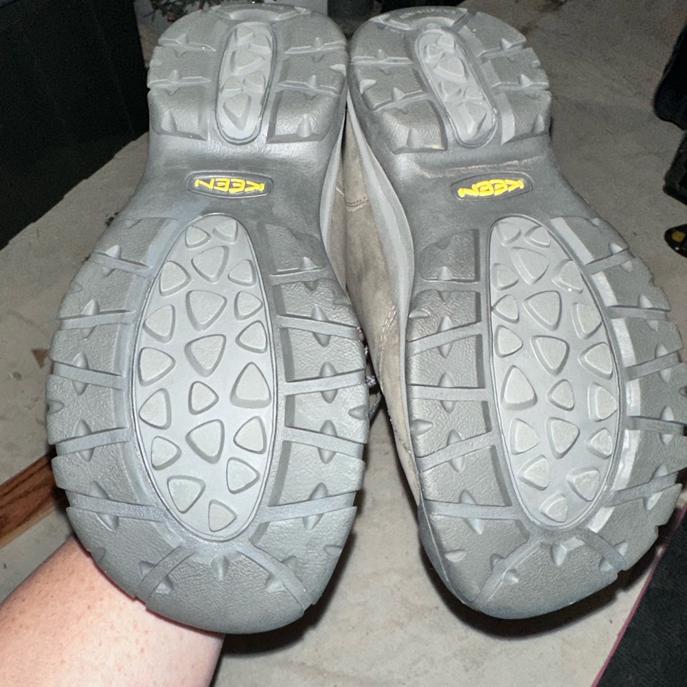 KEEN 👟 Women's Winter Insulated Waterproof Boots Size 9.5, light grey - Picture 9 of 10